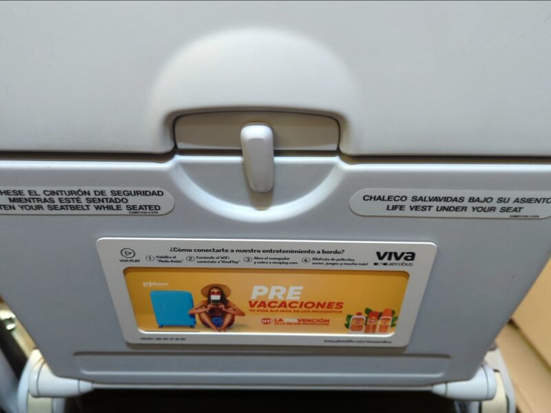 VivaAerobus　機内シート