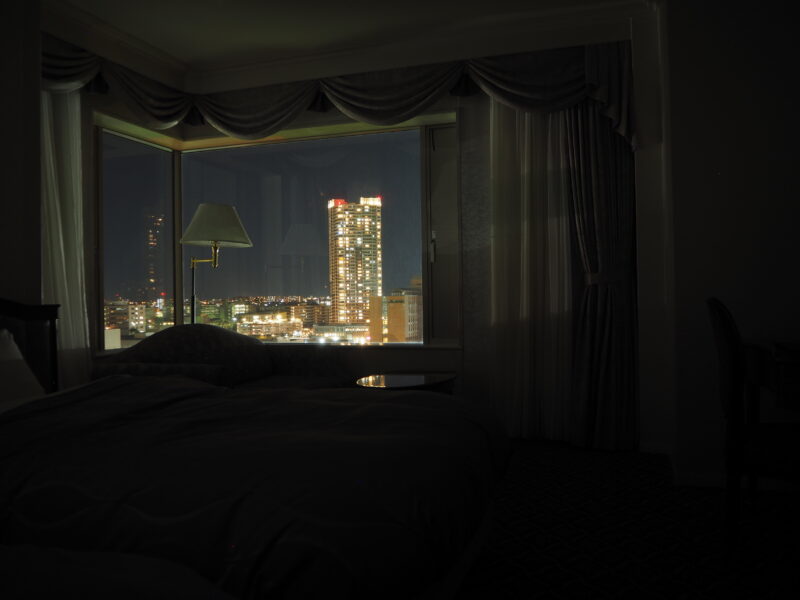 ホテルスプリングス幕張　部屋からの夜景
