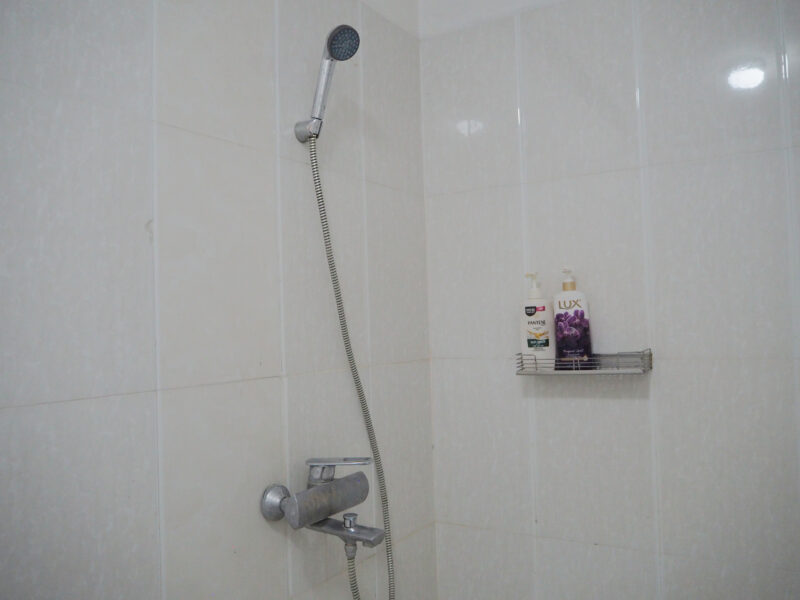 Thatsaphone Hotel LuangPrabang bathroom