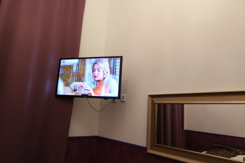 Hotel Pension Baron am Schottentor 部屋のテレビ