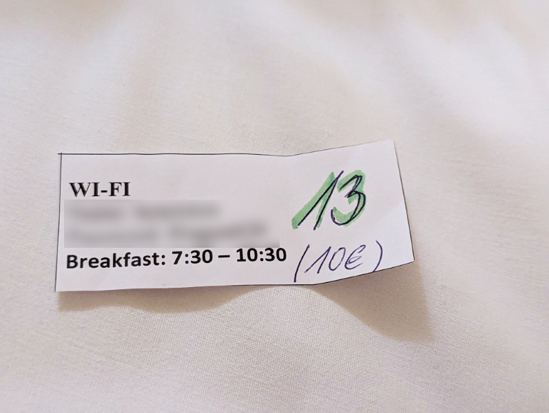 Hotel Cerny Slon 朝食券とWiFiパスワード