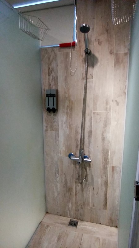 ワーク イン 台北　バスルームのシャワー