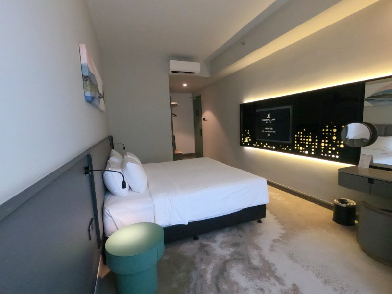 Sleeping Lion Suites superior room 
