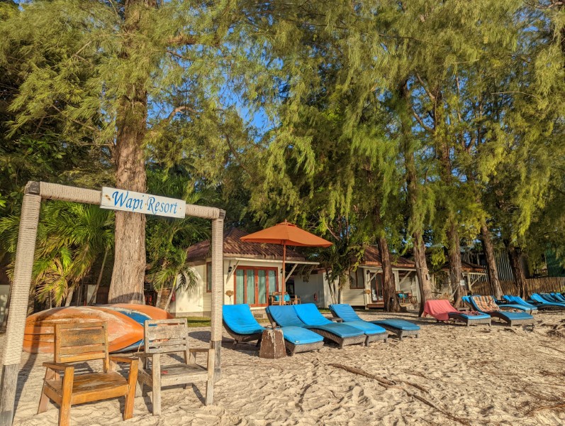 Wapi Resort Koh Lipe 
Seaside chill space